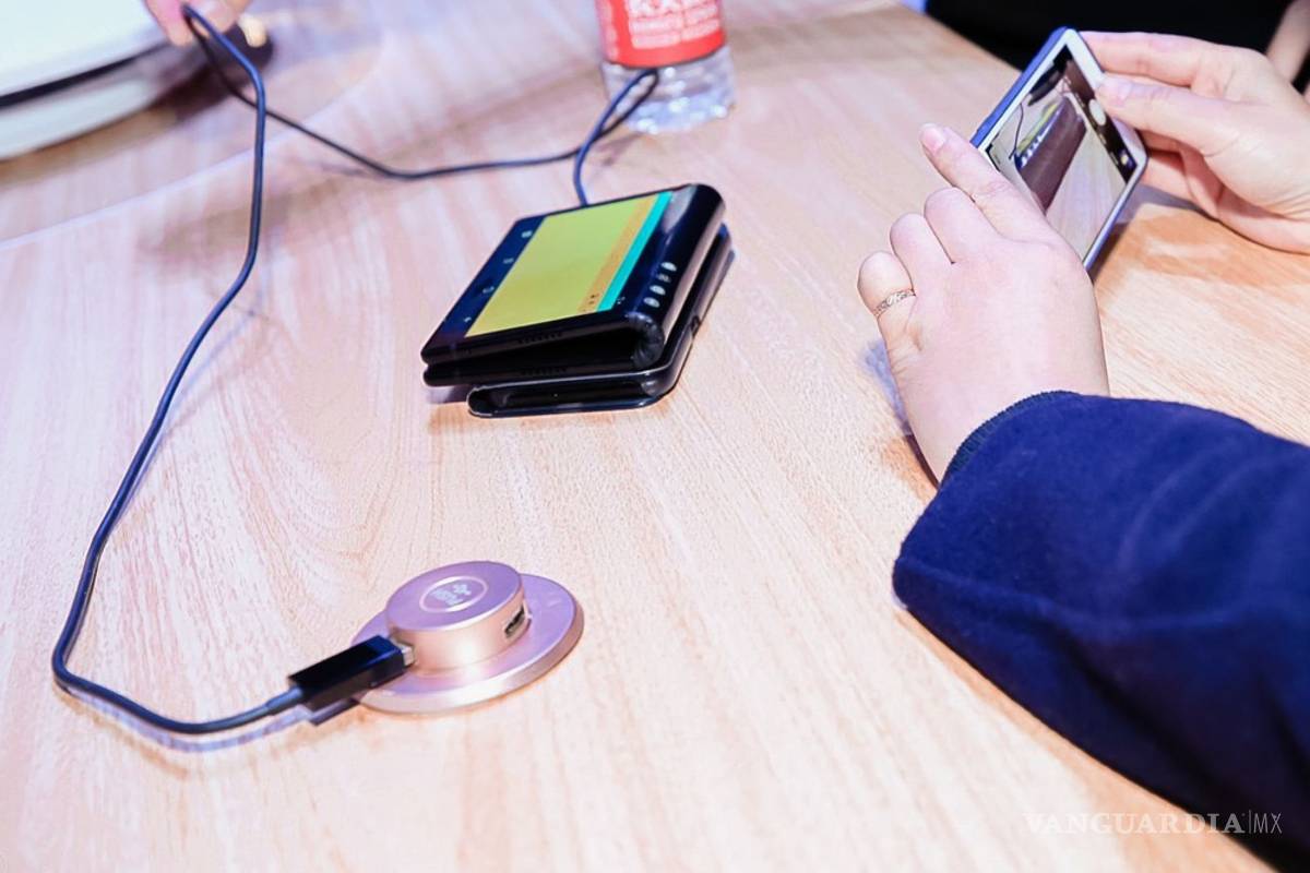 $!FlexPai, Royole lanza el primer smartphone plegable del mundo