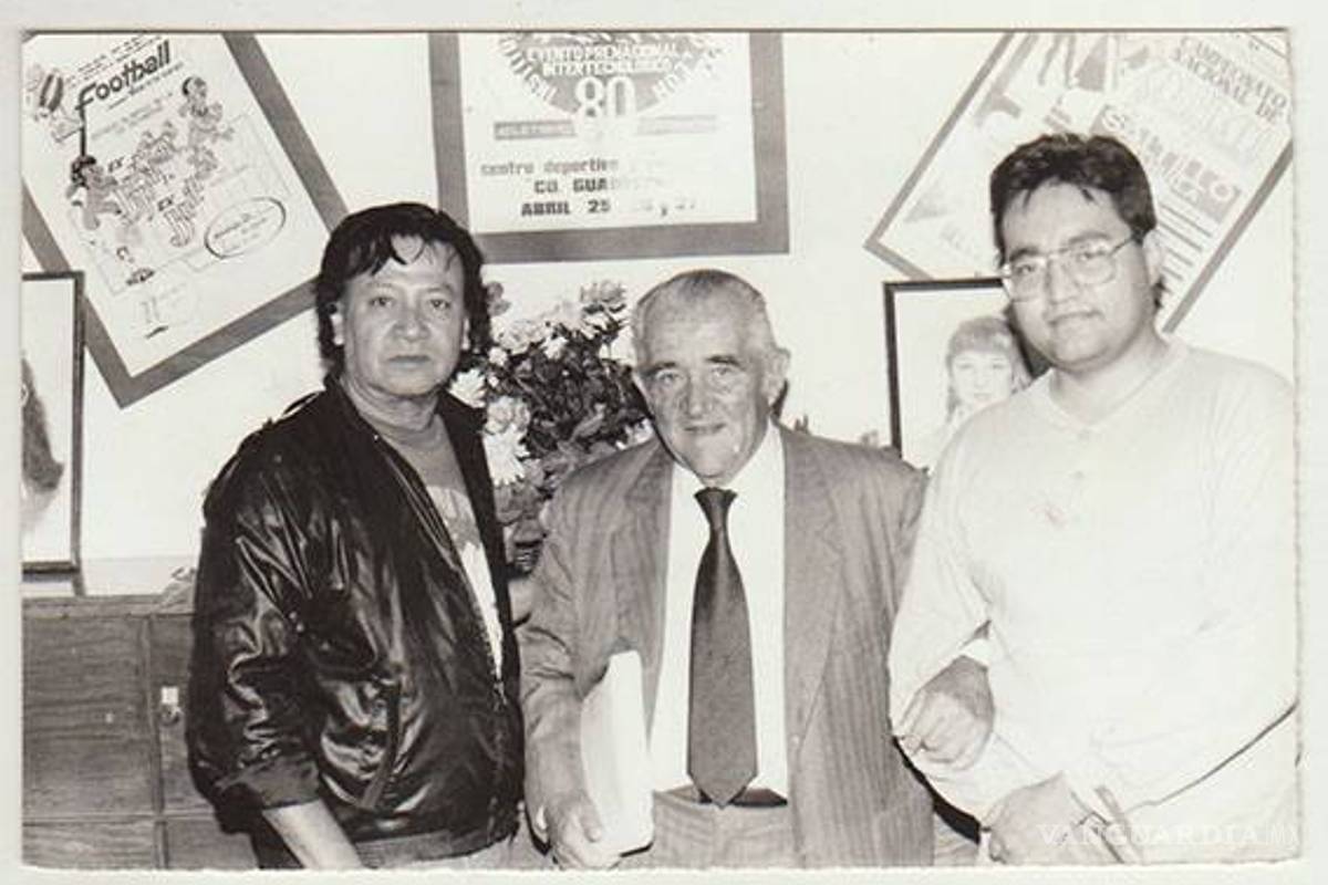 El muro y la grieta: El dibujante oculto: Roy Santibañez