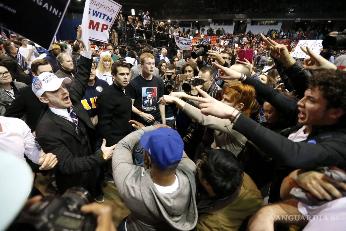 Se cancela mitin de Trump por enfrentamientos en Chicago (VIDEO)
