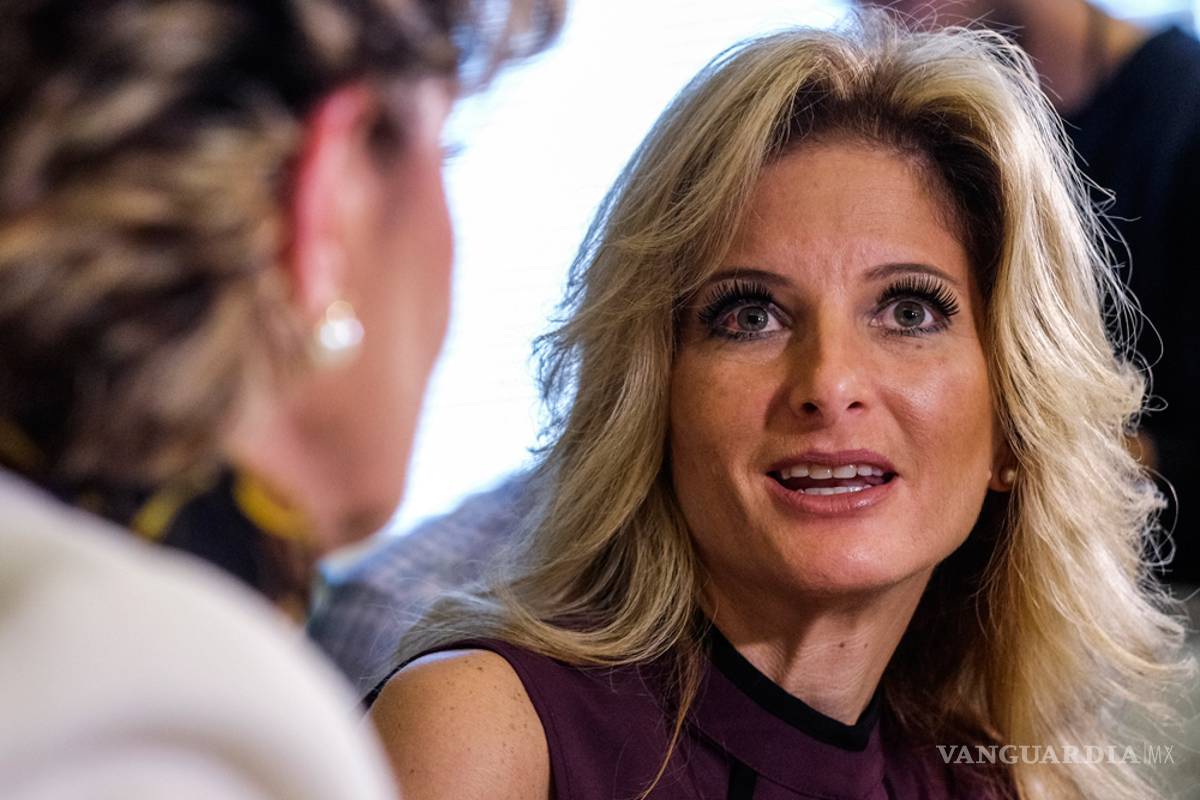 Ex concursante de El Aprendiz acusa a Donald Trump de abuso sexual