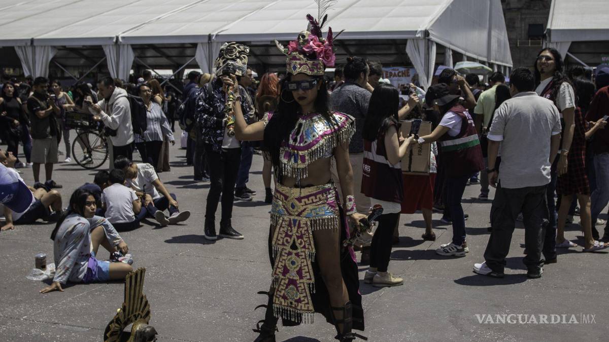 Así cautiva, maravilla y asombra el eclipse solar desde Mazatlán hasta la isla de Terranova (fotos)