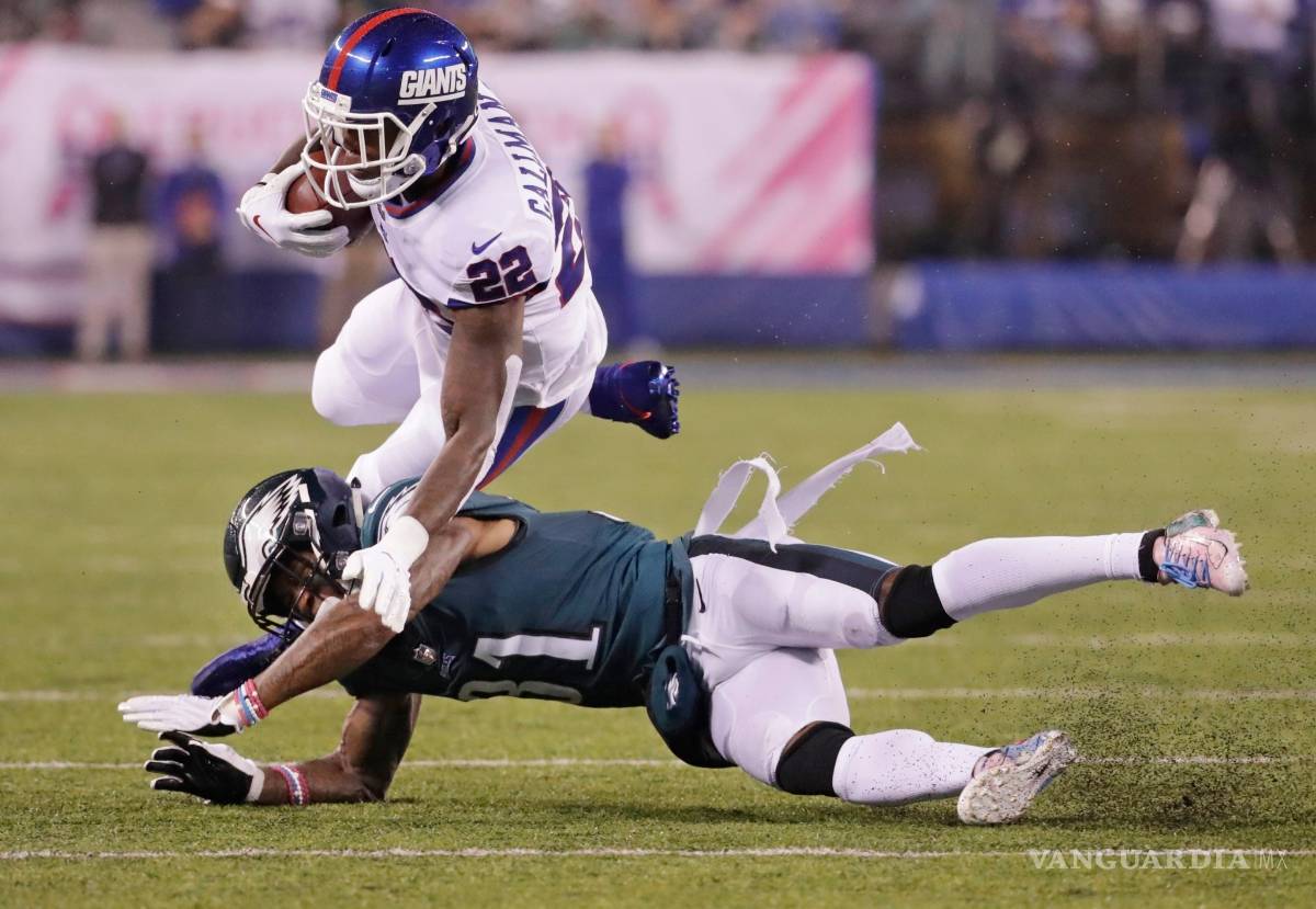 $!¿Nick Foles? ¿Quién? Carson Wentz le da la victoria a los Eagles y le pasan encima a los Giants