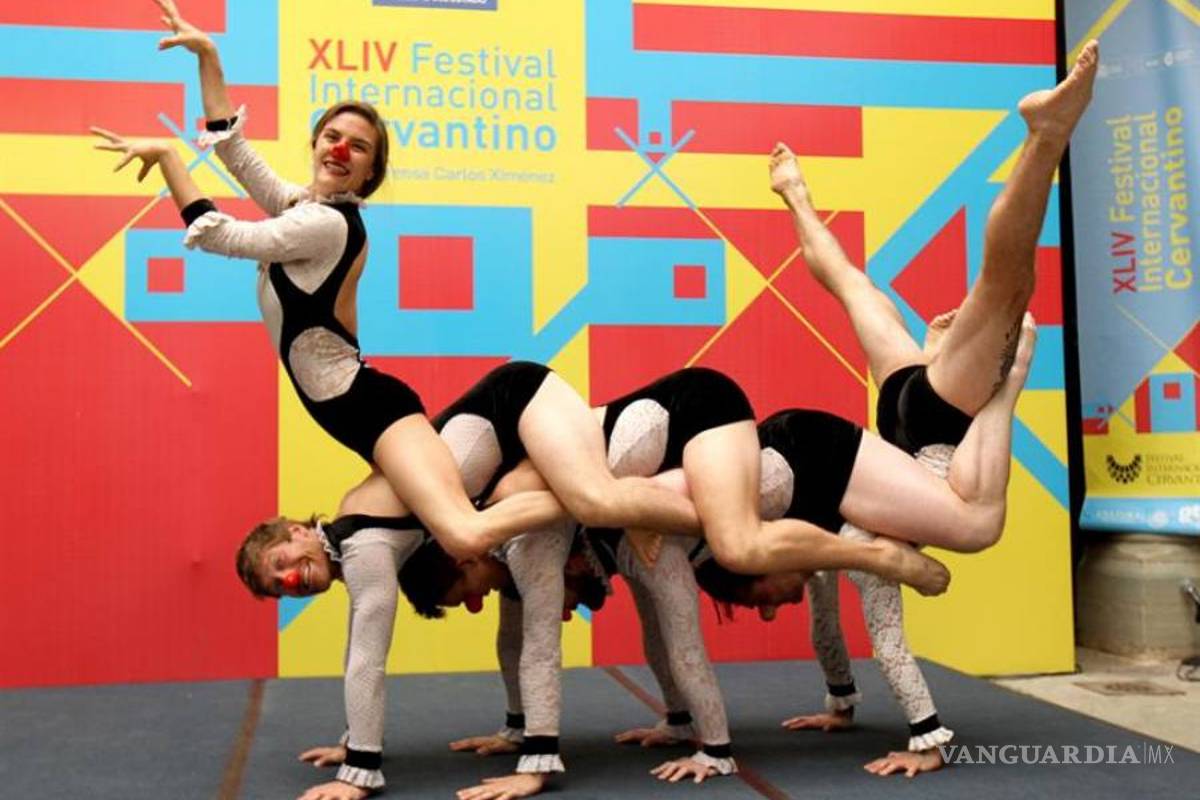 Acróbatas de Circa llevan al Cervantino su "Carnaval de los animales"