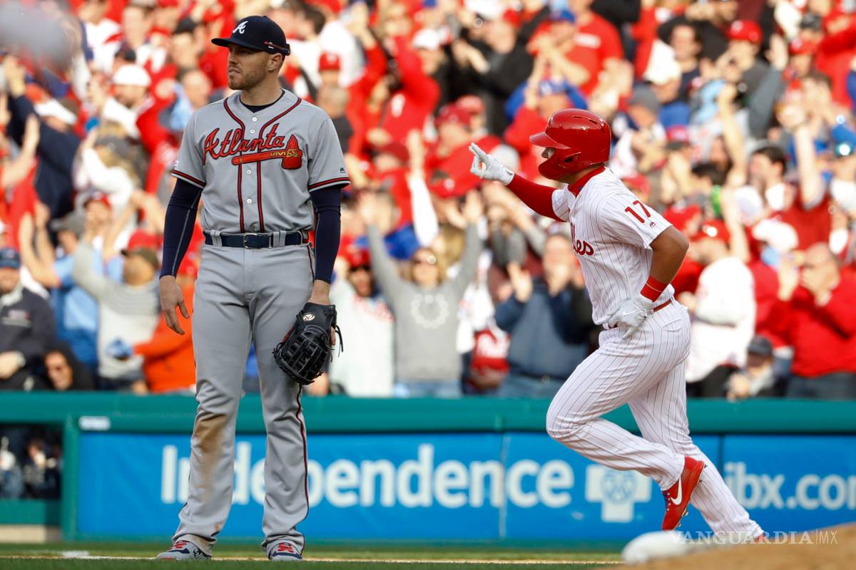 $!Bryce Harper no tiene el mejor debut con los Filis en la victoria ante los Bravos