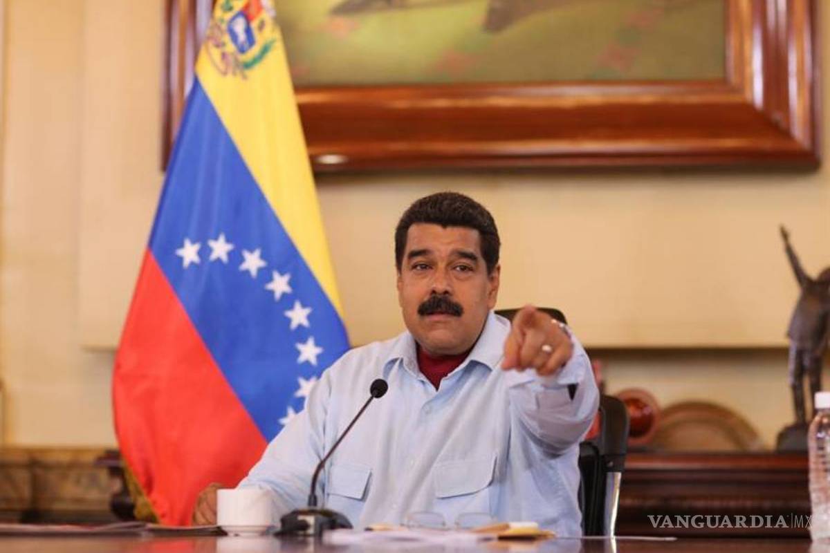 Amenaza Maduro con aprobar presupuesto de 2017 sin aval legislativo