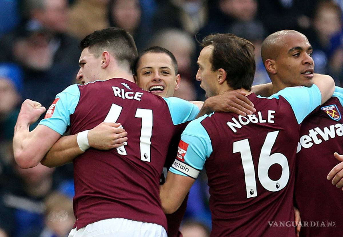 $!A pesar del mal rendimiento del 'Chicharito' Hernández, Pellegrini aún lo quiere en el equipo