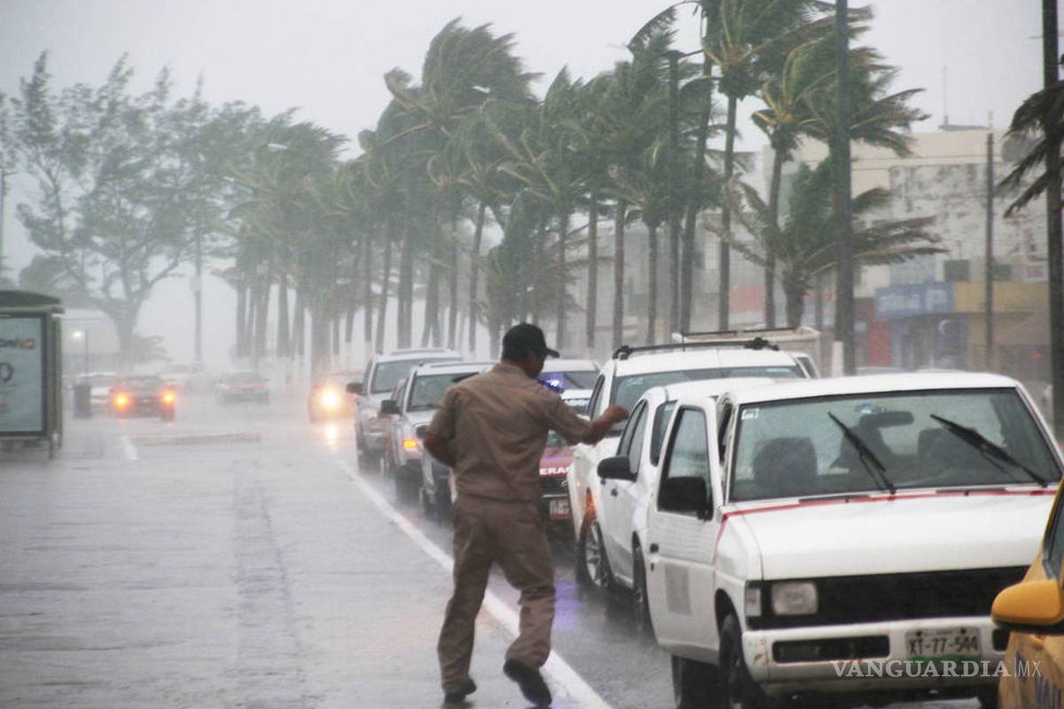 Mueren tres personas en Veracruz por el paso de Earl; entre ellas un bebé