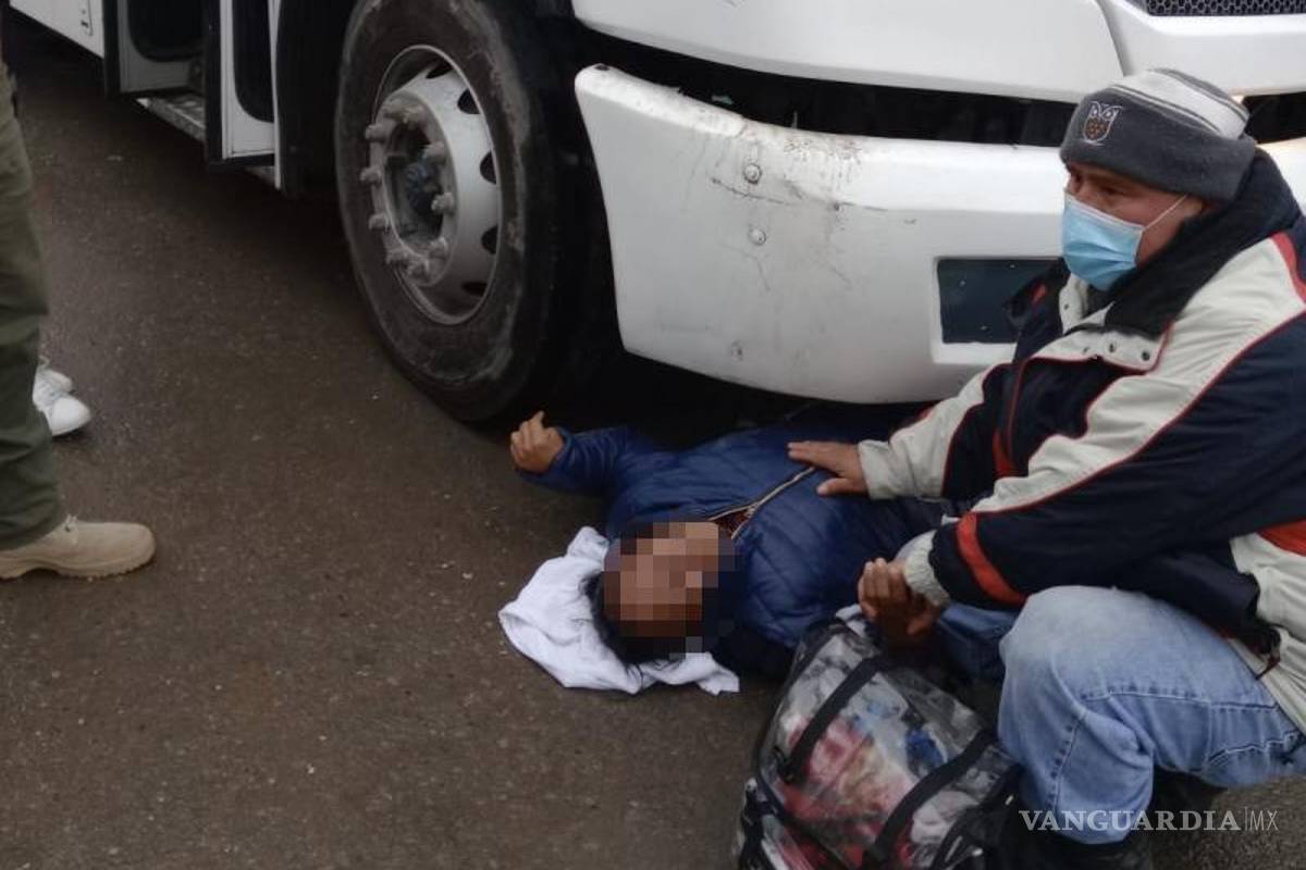 Camión de personal atropella a mujer, en Saltillo