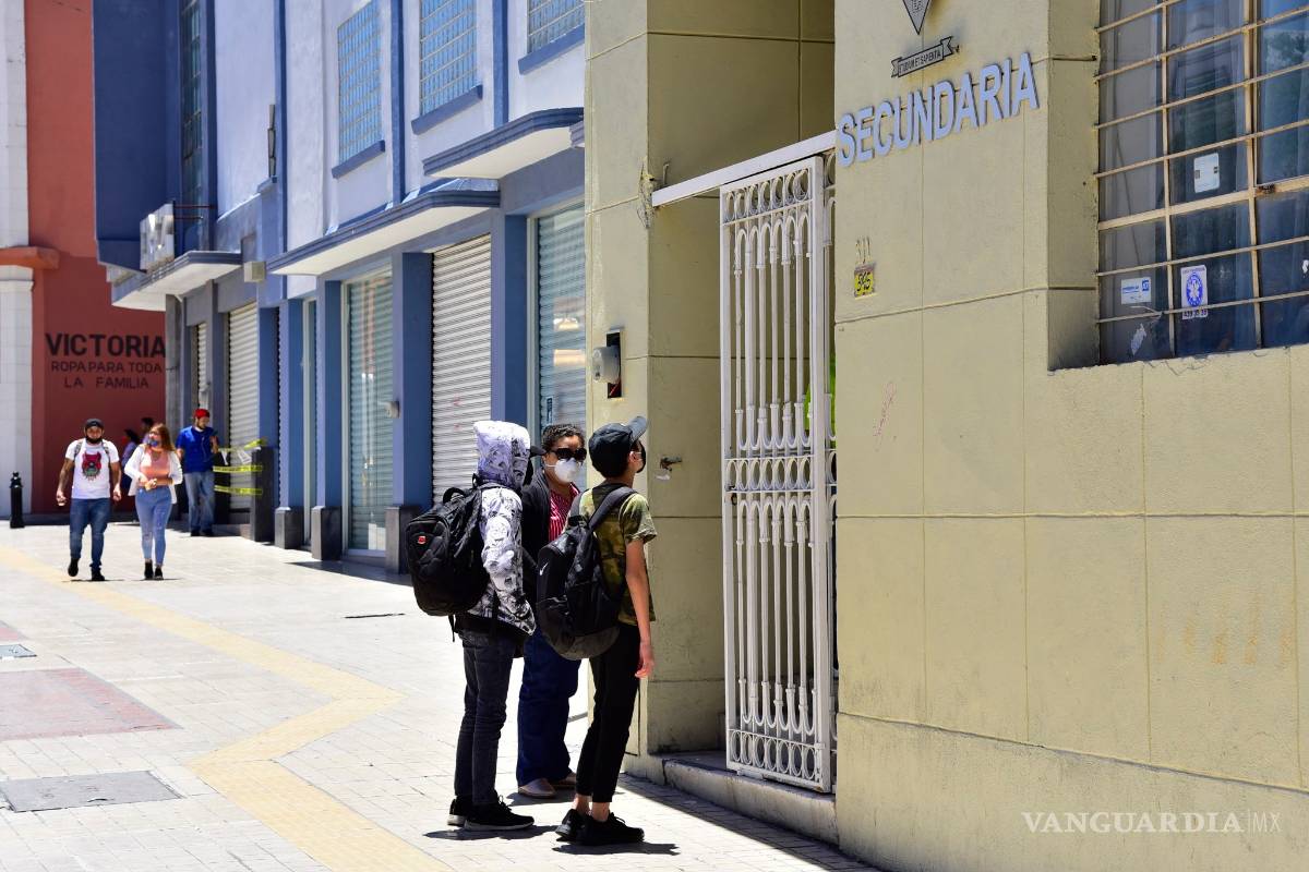 Secundaria privada de Saltillo pasa por alto medidas de sana distancia
