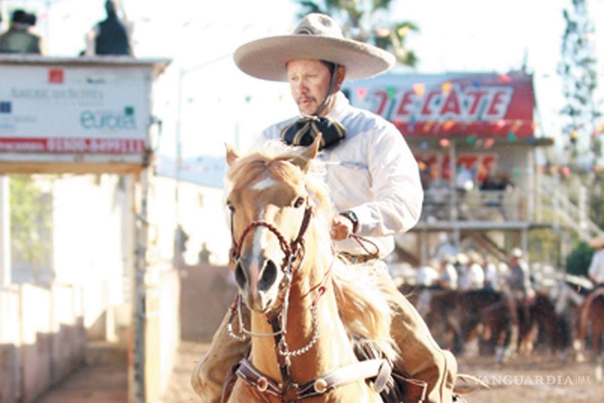 Regular actuación de charros saltillenses en Nacional Mayor