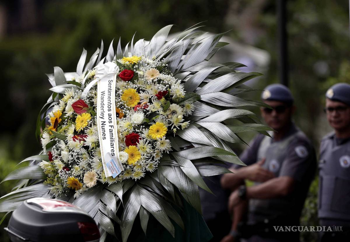 $!Lula da Silva sale de prisión para ir a funeral de su nieto; asegura que demostrará su inocencia