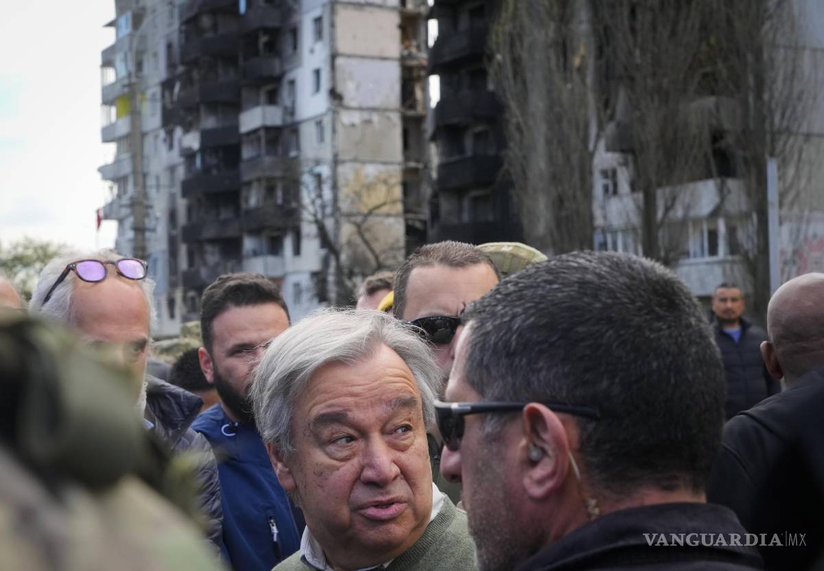 $!Antonio Guterres, secretario general de ONU, reacciona durante su visita a Borodyanka, cerca de Kiev, Ucrania.
