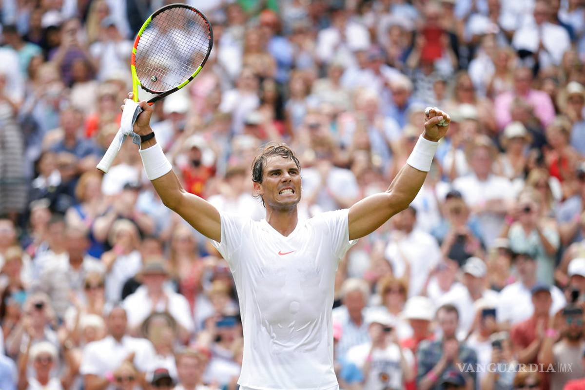 Nadal y Djokovic avanzan sin problemas en Wimbledon
