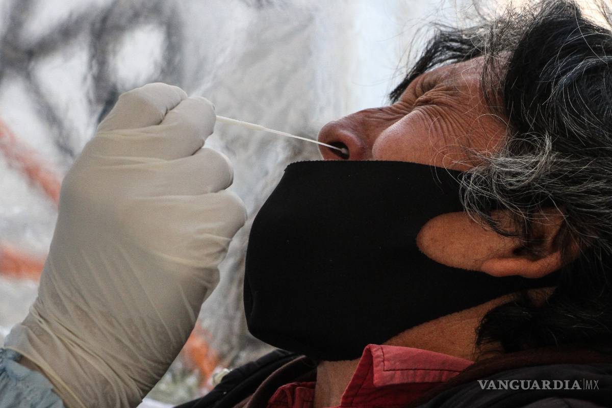 Médicos, la mitad de los muertos en sector salud por COVID-19