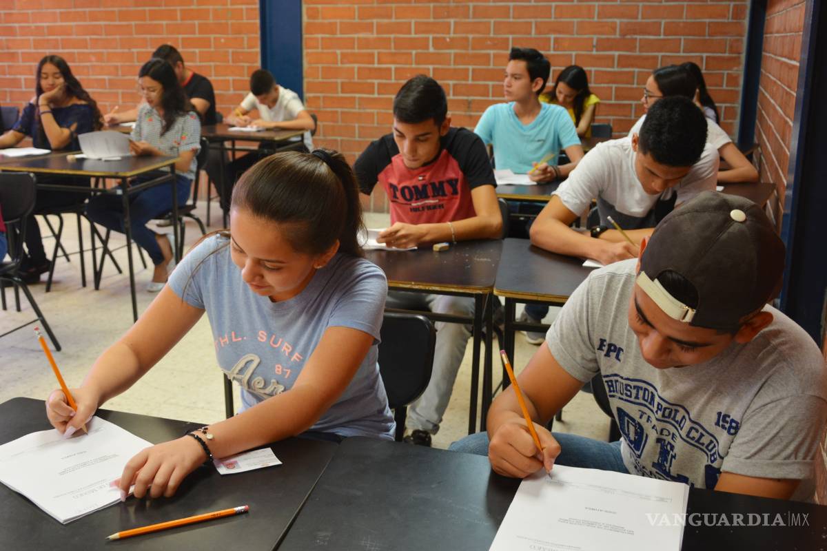 Aplican exámenes para otorgar becas de AHMSA