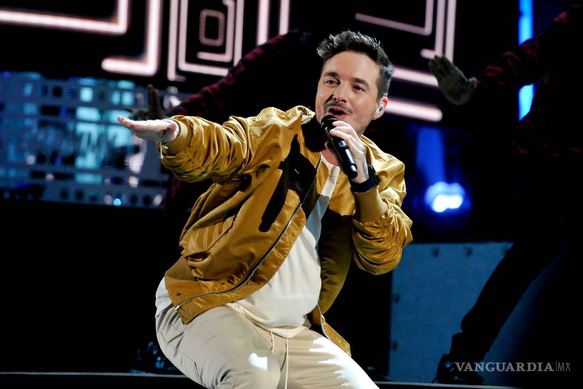 ¿El reggeatonero J Balvin lleva un rockero dentro?