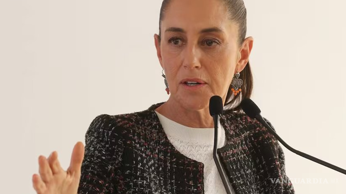 Sheinbaum se compromete a seguir la búsqueda de los 43