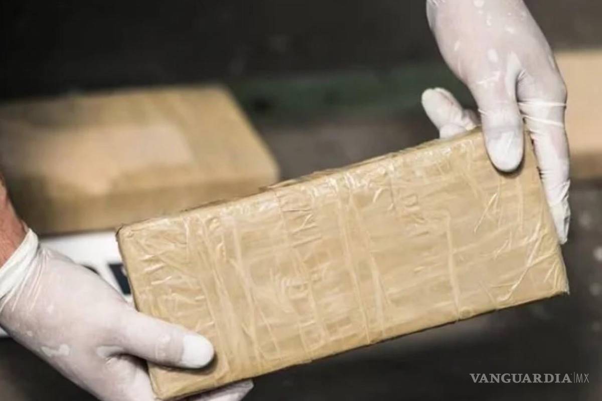 Interceptan Ecuador y Colombia lancha con una tonelada de droga