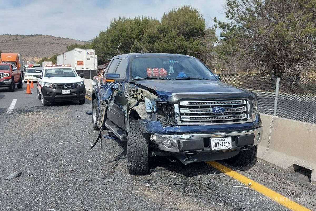 Paisanos protagonizan percances en Los Chorros; se forman largas filas en caseta