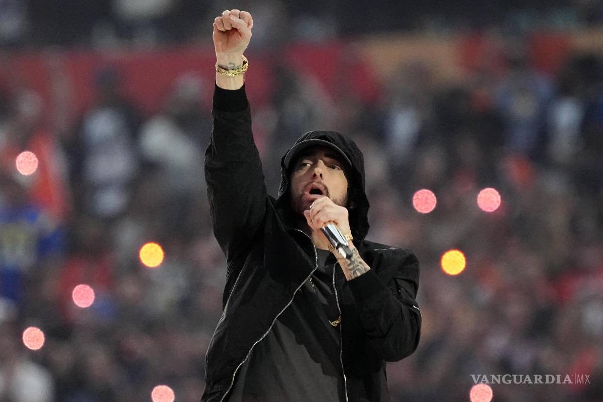$!Eminem en su presentación en el espectáculo del Super Bowl entre los Rams de Los Angeles y los Bengals de Cincinnati el 13 de febrero de 2022.
