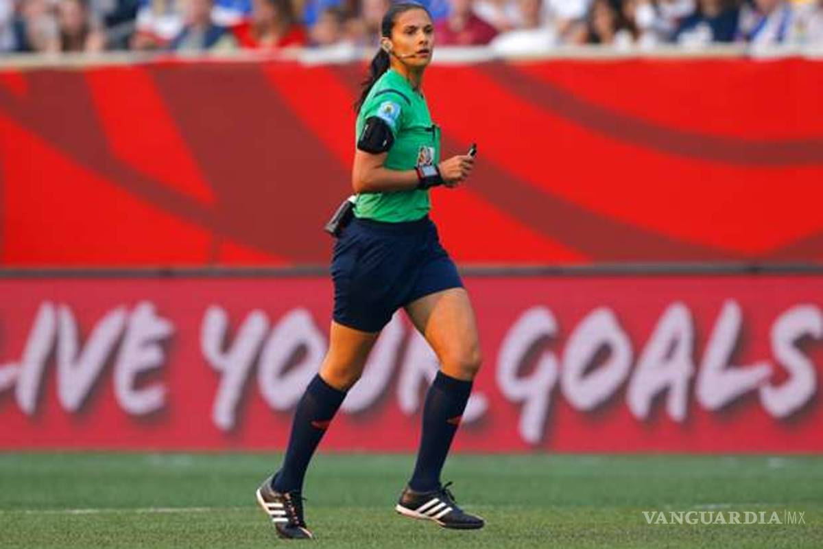 Árbitra pitará en Primera División de Uruguay