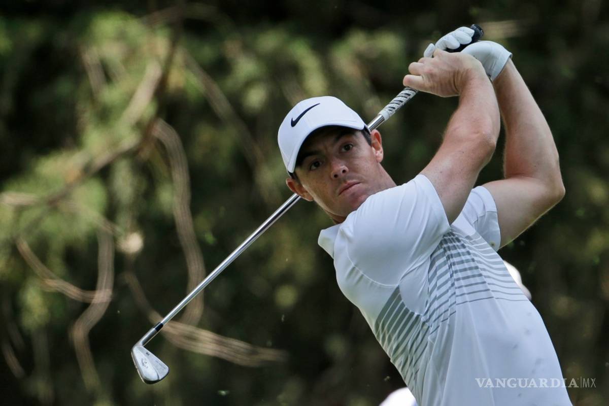 McIlroy lidera en México tras los primeros 36 hoyos