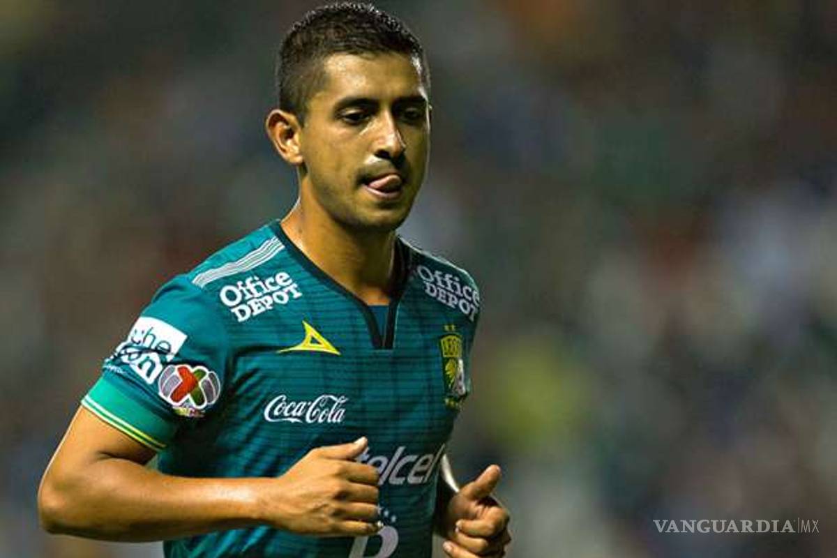 Elías Hernández es baja del Tri por lesión