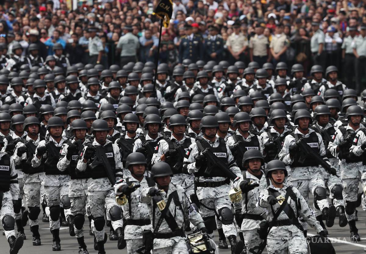 $!Miembros de la Guardia Nacional de México marchan en el desfile militar del Día de la Independencia, en el Zócalo de Ciudad de México, el 16 de septiembre de 2019.