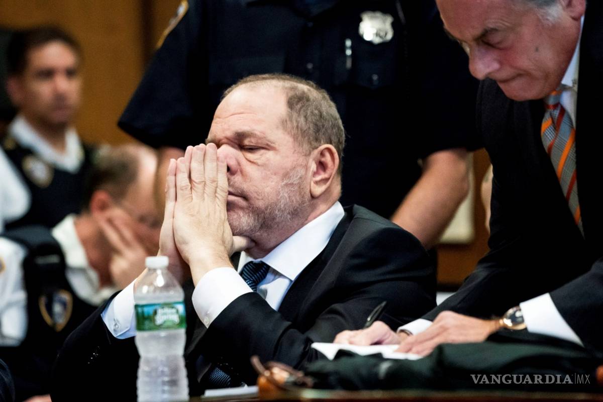 Desestiman uno de los cargos de agresión sexual contra Harvey Weinstein