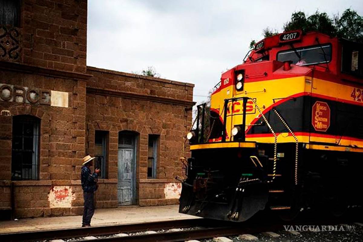 Mueren por "selfie", no vieron que venía el tren