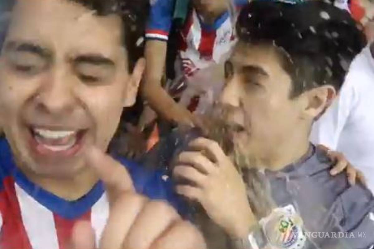 El standupero, Daniel Sosa, fue agredido en el partido de Chivas ante León