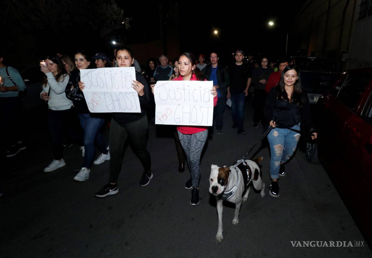 $!Algunos protestantes iban acompañados de sus perritos.