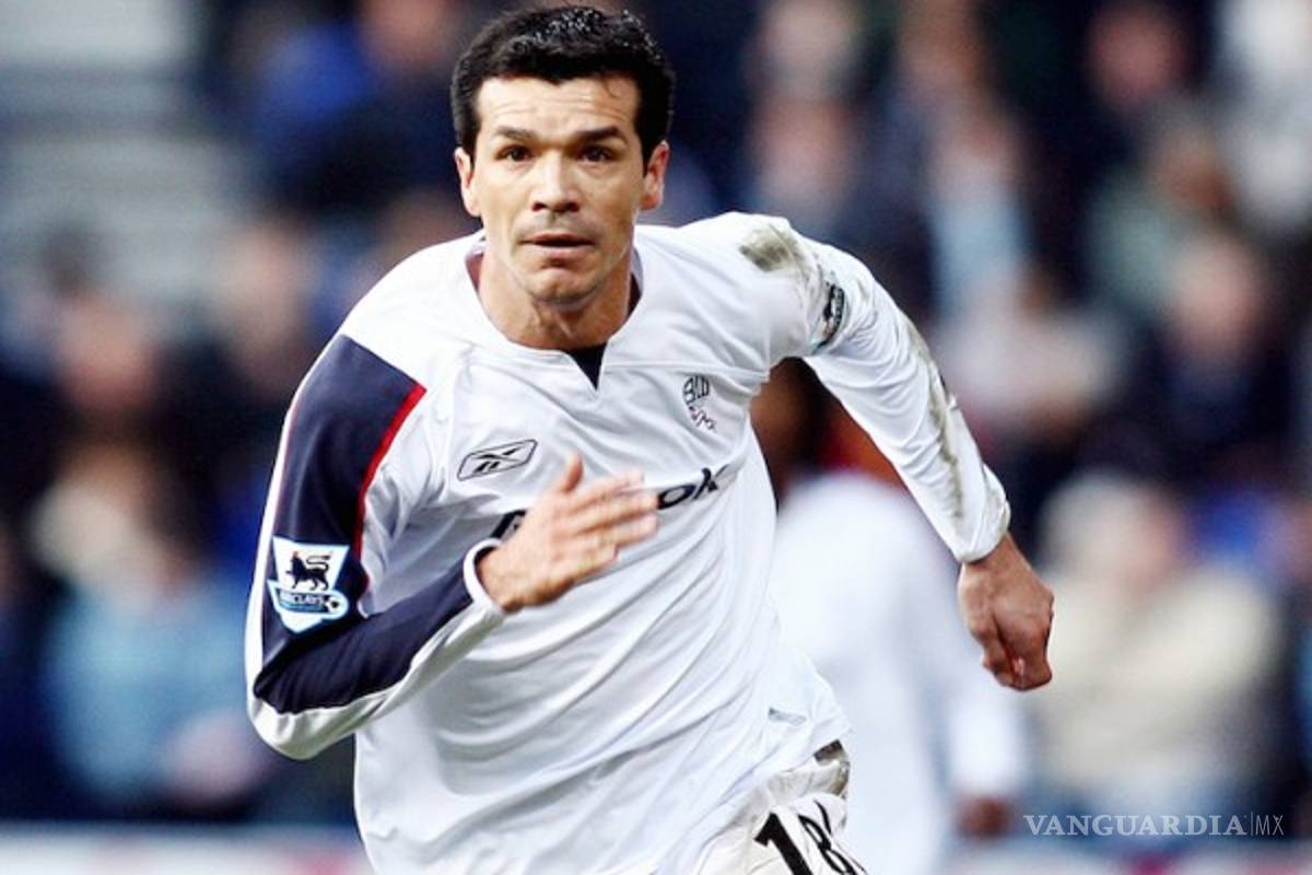 Borgetti está entre los 100 peores delanteros de Inglaterra