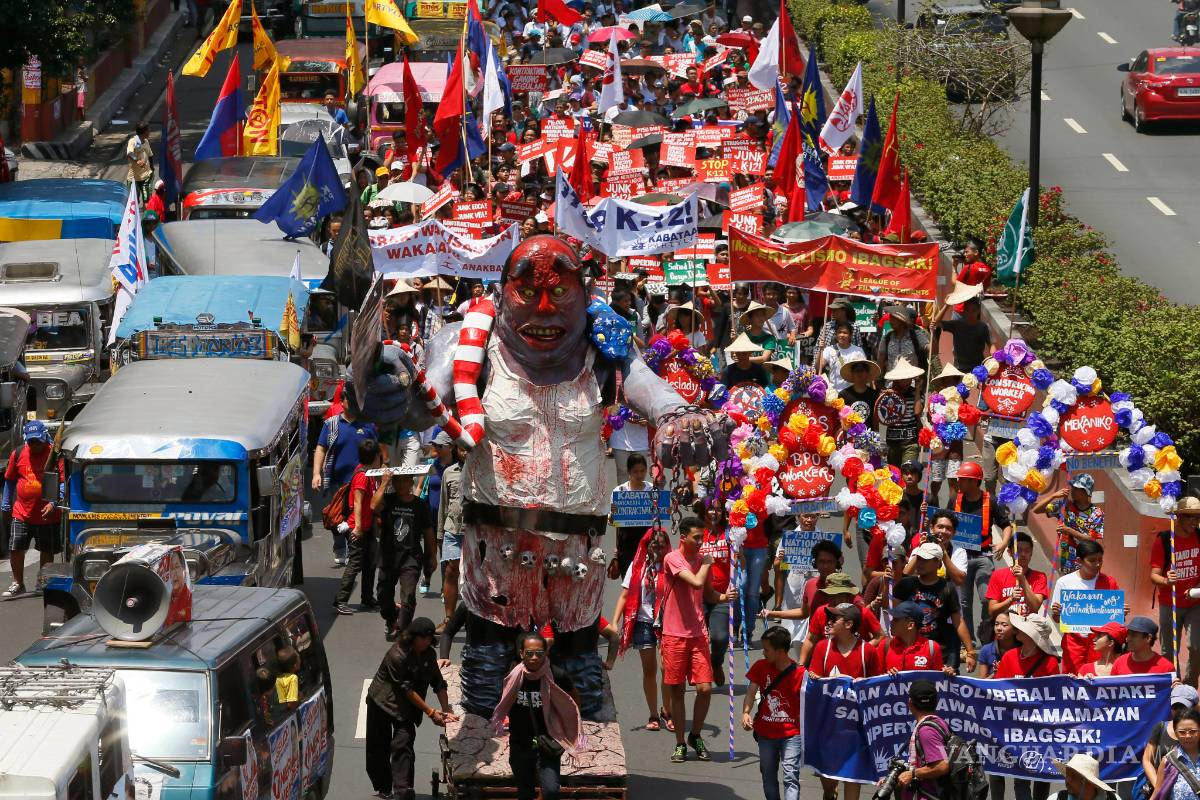 Miles marchan en todo el mundo por el Día Internacional del Trabajo