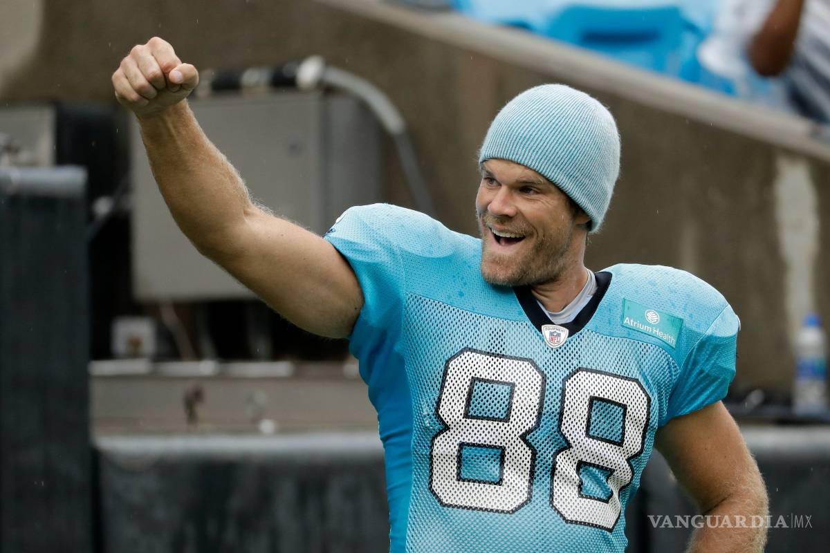 Greg Olsen anunció su retiro de la NFL