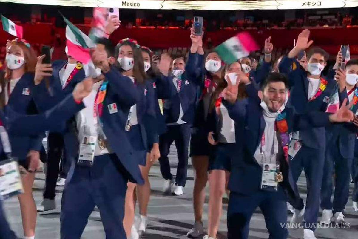 ¡Tenía que ser mexicano!... ¿Quién es el atleta que se quitó el cubrebocas durante el desfile en Tokio 2020?