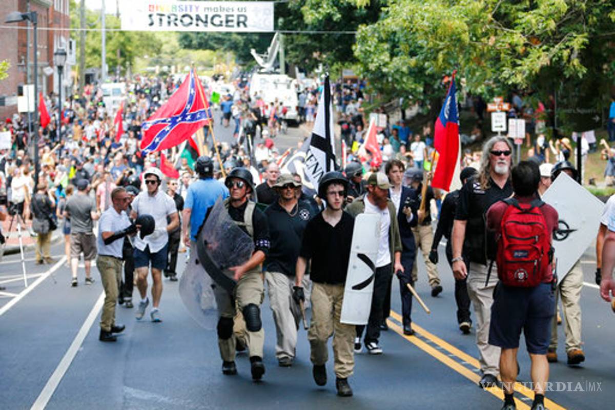 Virginia declara estado de emergencia tras enfrentamientos