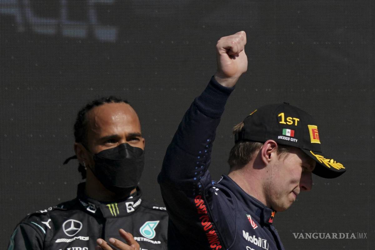 $!La lucha por el título de pilotos entre Max Verstappen y Lewis Hamilton está al rojo vivo en la recta final del campeonato.