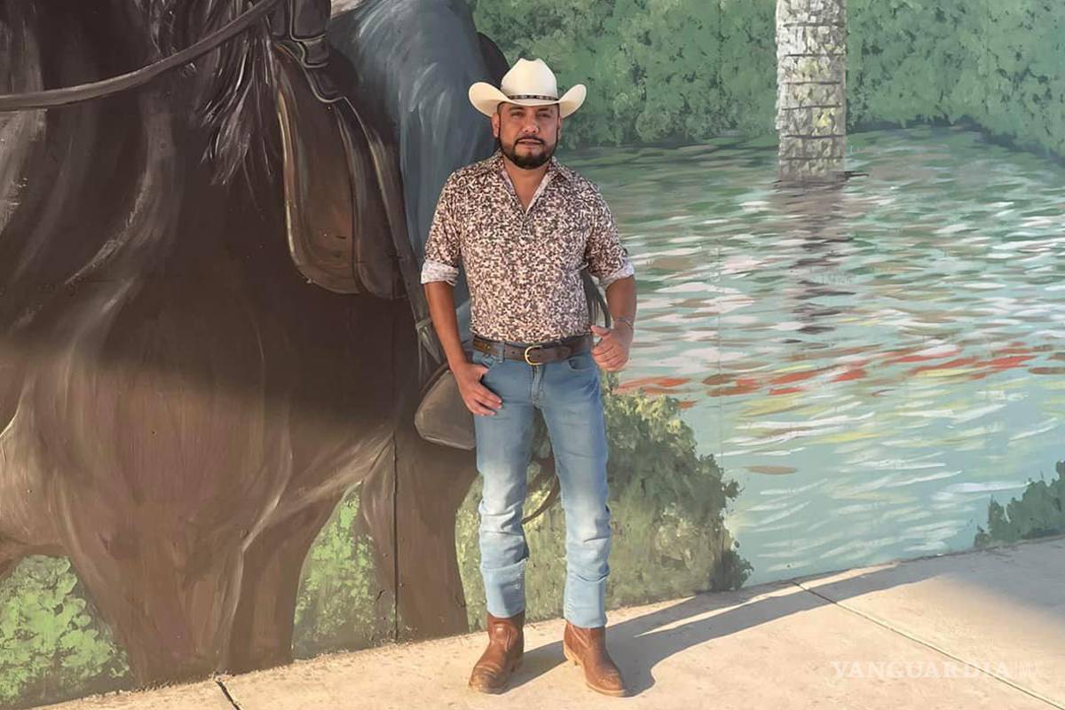 Ex funcionario saltillense presume mural en Sabinas