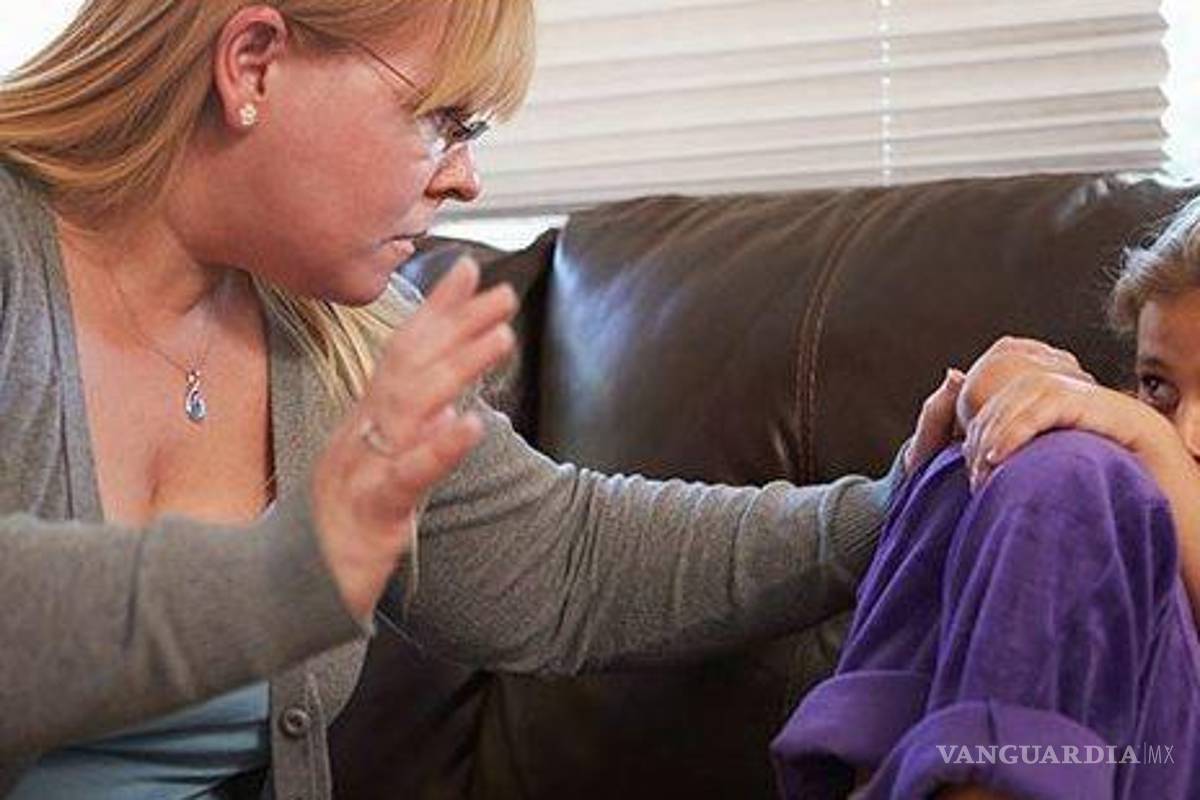 Admiten 50% padres de Coahuila educar a hijos mediante castigos corporales, según encuesta de Sipinna