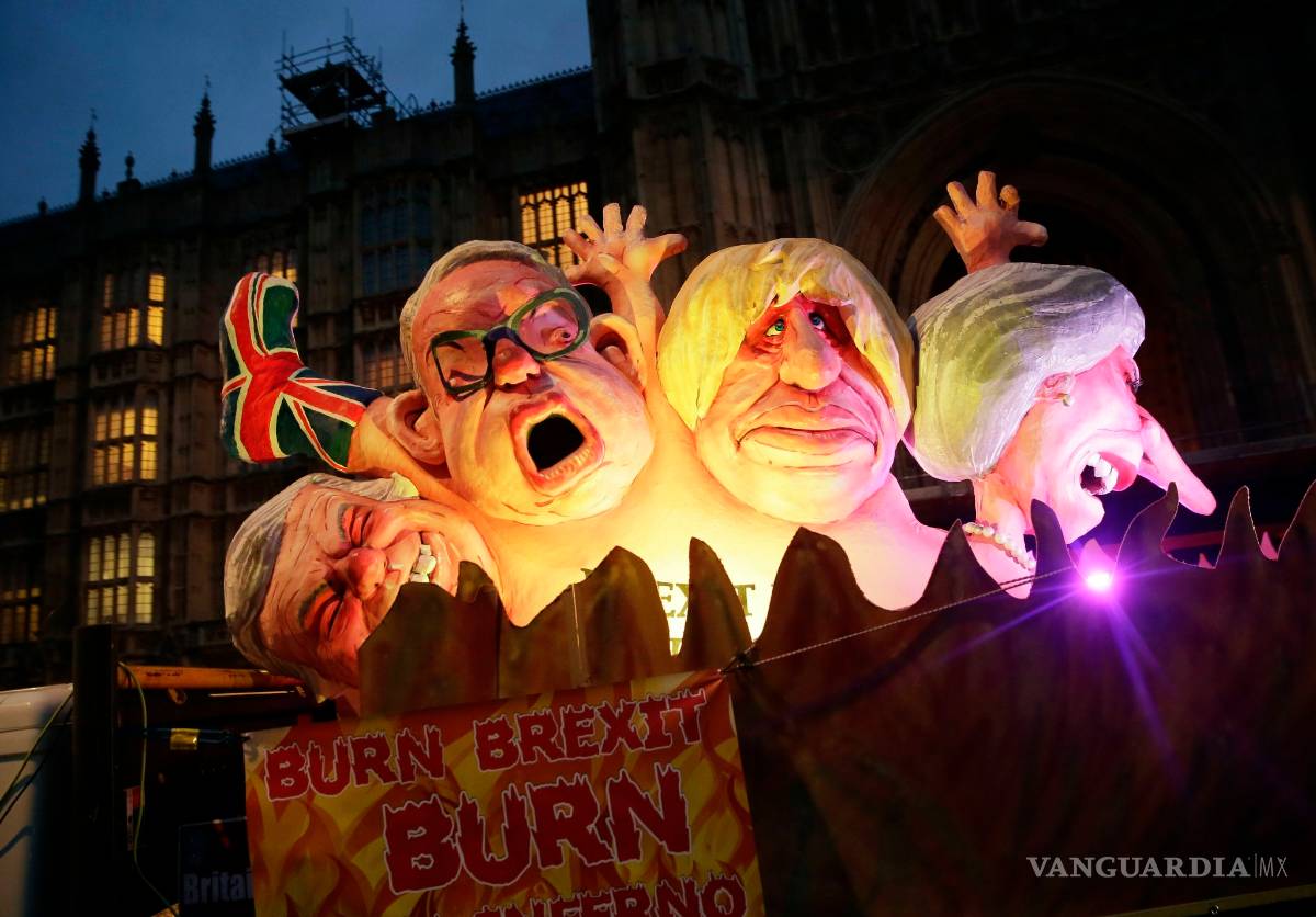 $!Afonía impide a May abrir el debate sobre un posible "brexit" sin acuerdo