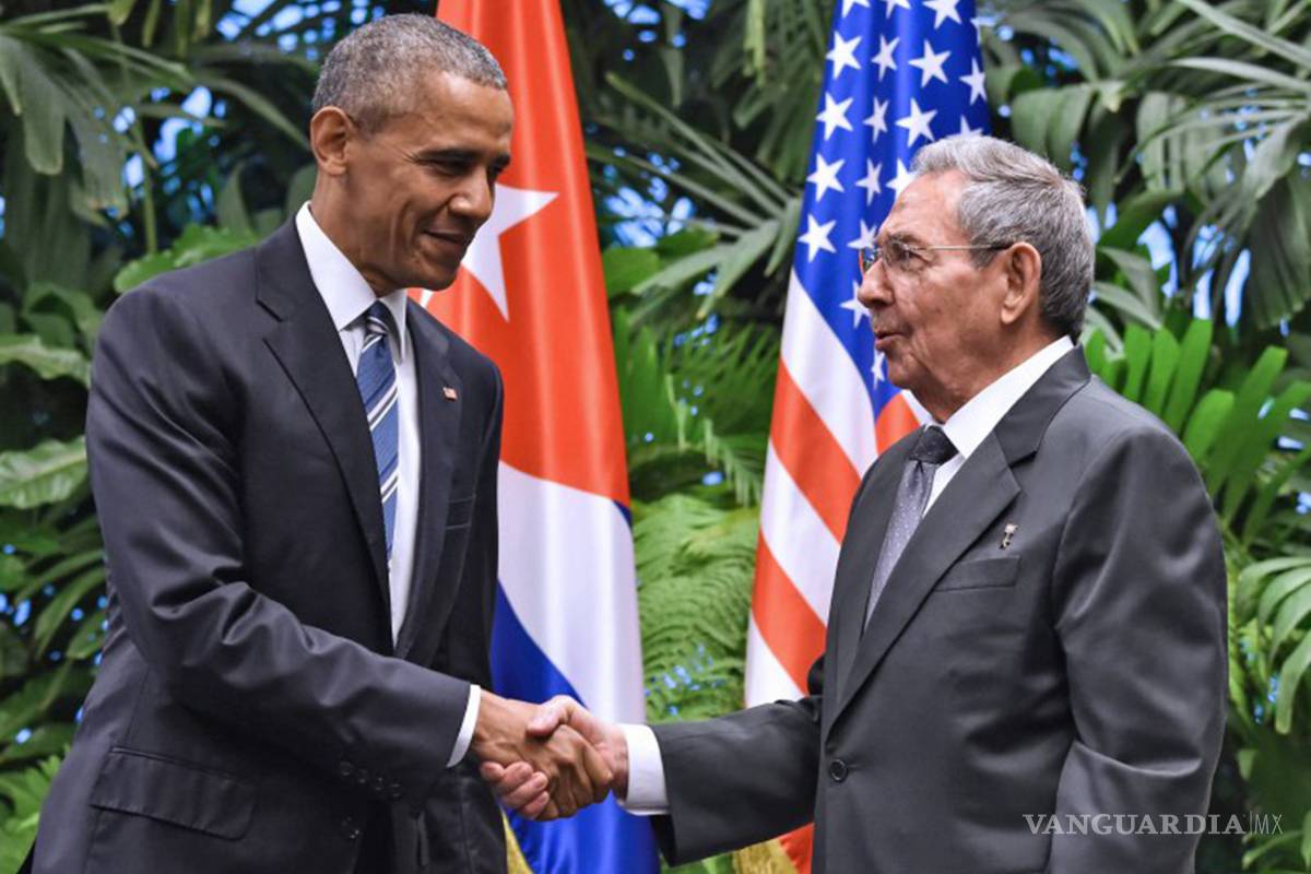 Exdiplomáticos &quot;sugieren&quot; a Trump volver a antes del deshielo con Cuba