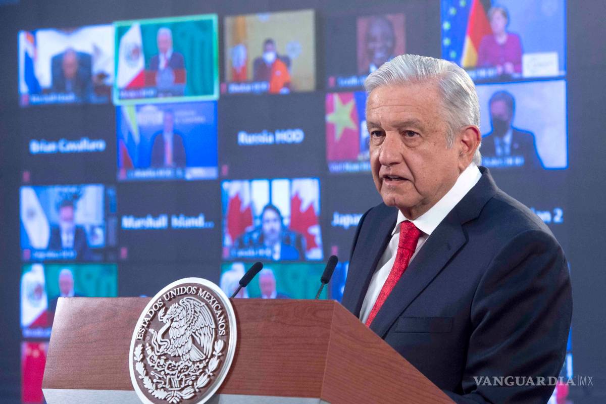 AMLO propone dejar de importar crudo y modernizar hidroeléctricas en México