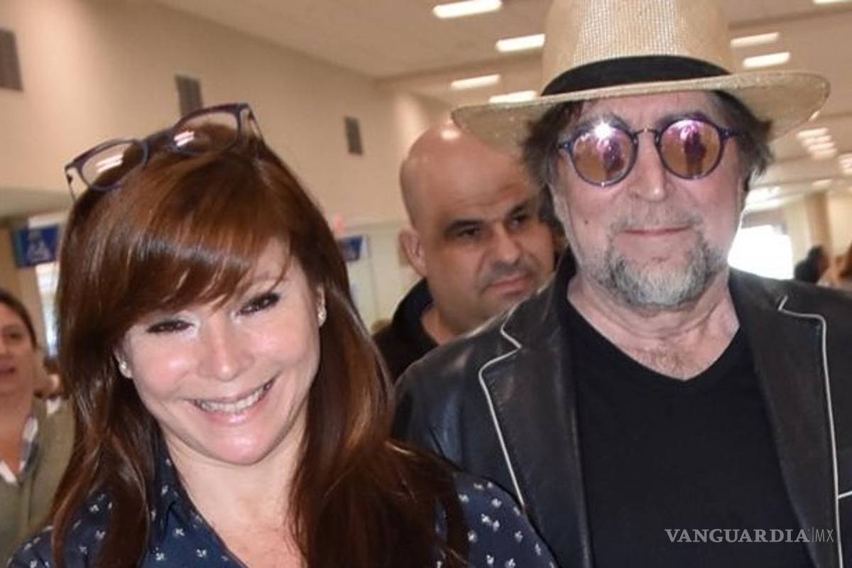 Joaquín Sabina le pide matrimonio a su novia, Jimena Coronado, y Serrat es quien lo cuenta