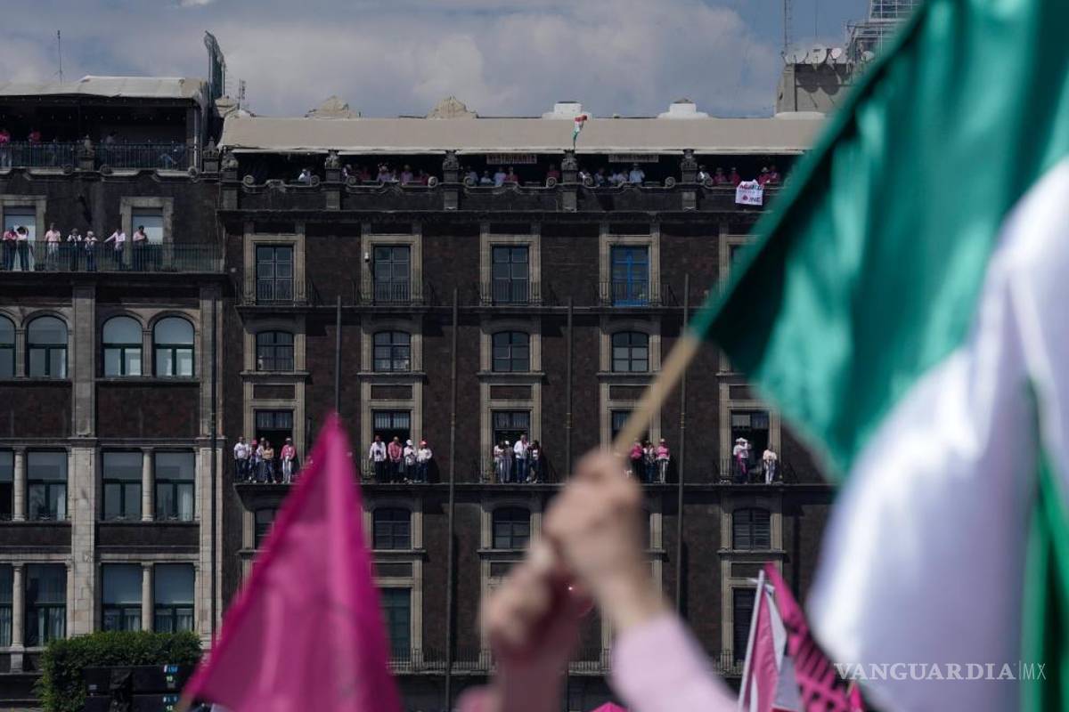 Así toman las calles y plazas miles de mexicanos para defender al INE (Fotos)