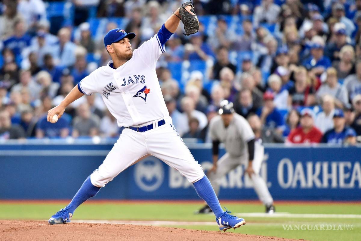 Mexicano Marco Estrada lanzará tercer juego de Azulejos en serie