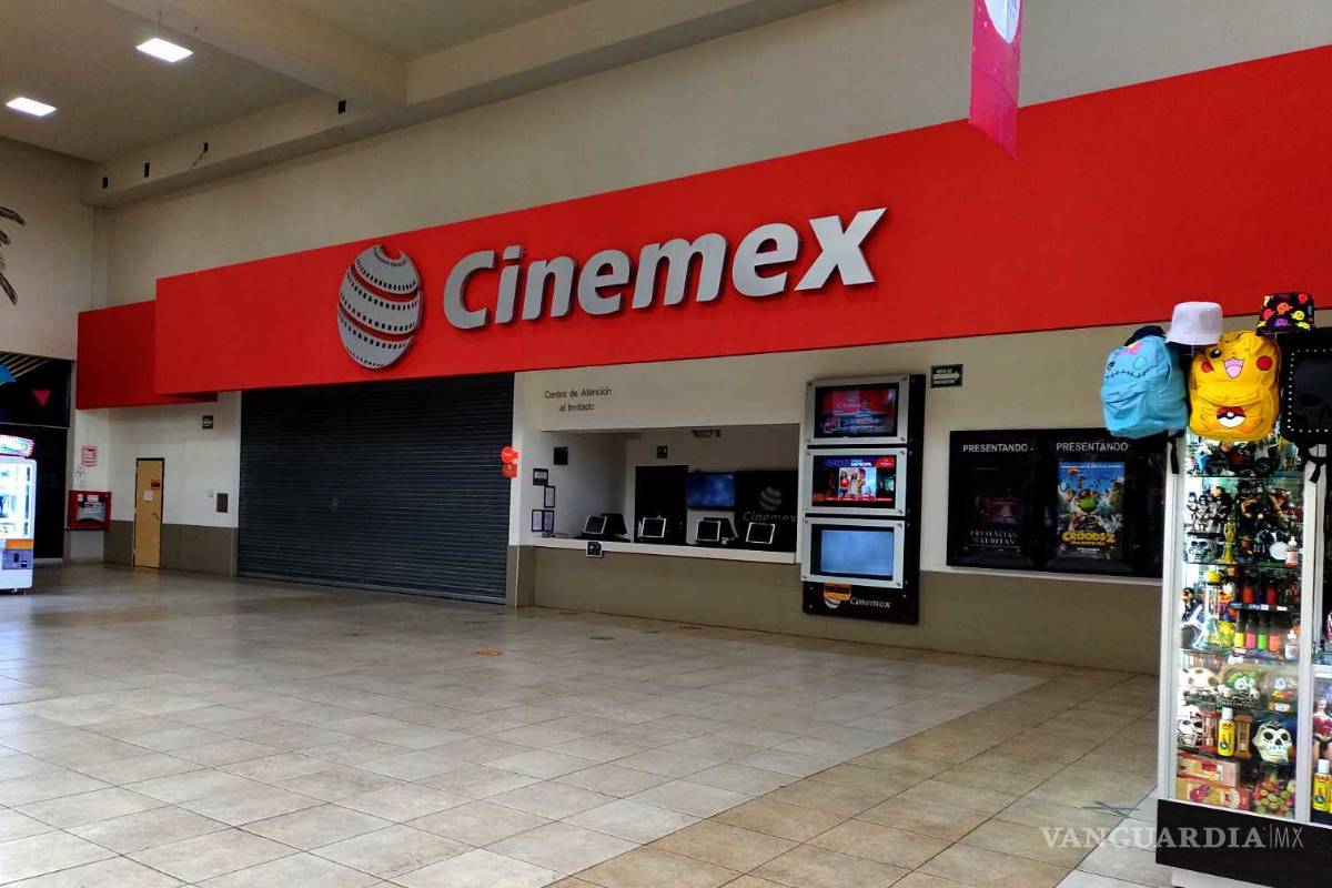 Saltillenses acuden a las últimas funciones de Cinemex