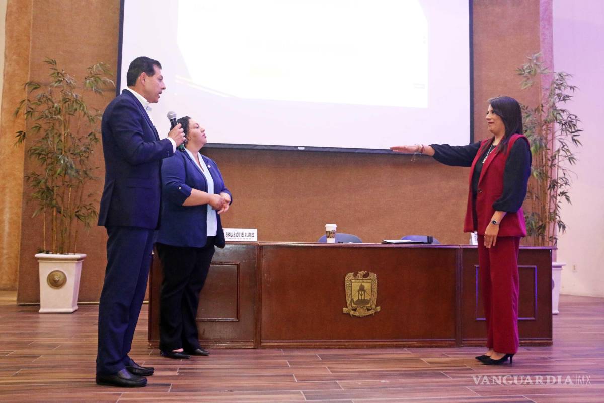 Rinde protesta directora de la Facultad de Odontología de la UAdeC