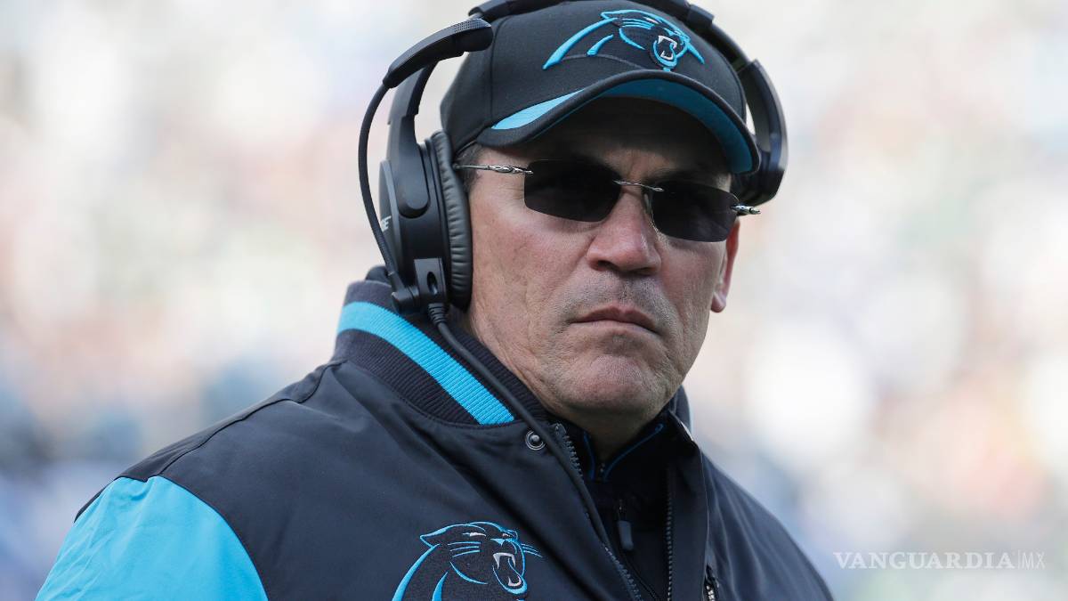 Ron Rivera es galardonado como “Entrenador del Año” en NFL