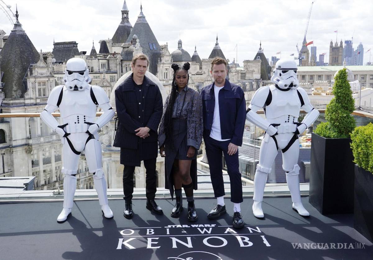 $!Hayden Christensen, Moses Ingram y Ewan McGregor posan durante la promoción de la serie de Disney+ Obi-Wan Kenobi en el Hotel Corinthia en Londres.